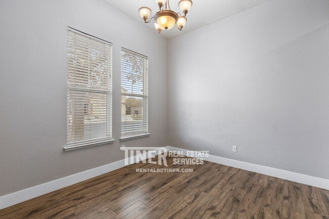 Building Photo - 1981 Amber Fields Way