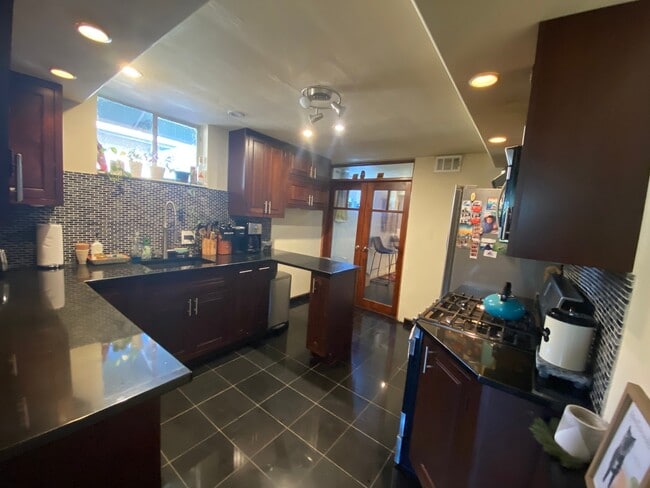 Building Photo - 1660 Winona Ct