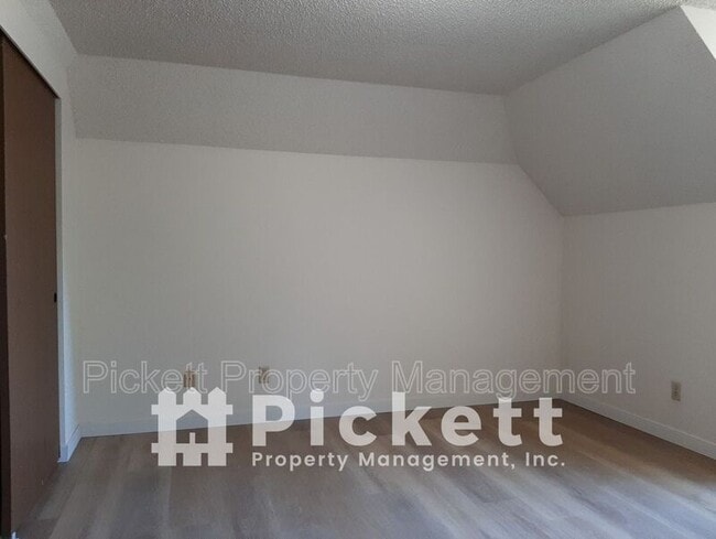 Foto del edificio - 770 NW Apple Blossom Loop