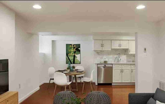 Foto del edificio - 1038 Lamont St NW