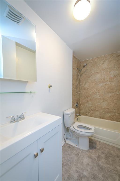 Primary Photo - 5807-5805 5th Ave