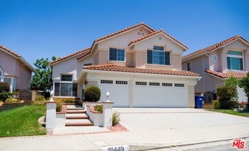 Building Photo - 18449 Buttonwood Ln
