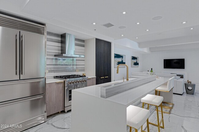 Foto del edificio - 7167 E Rancho Vista Dr
