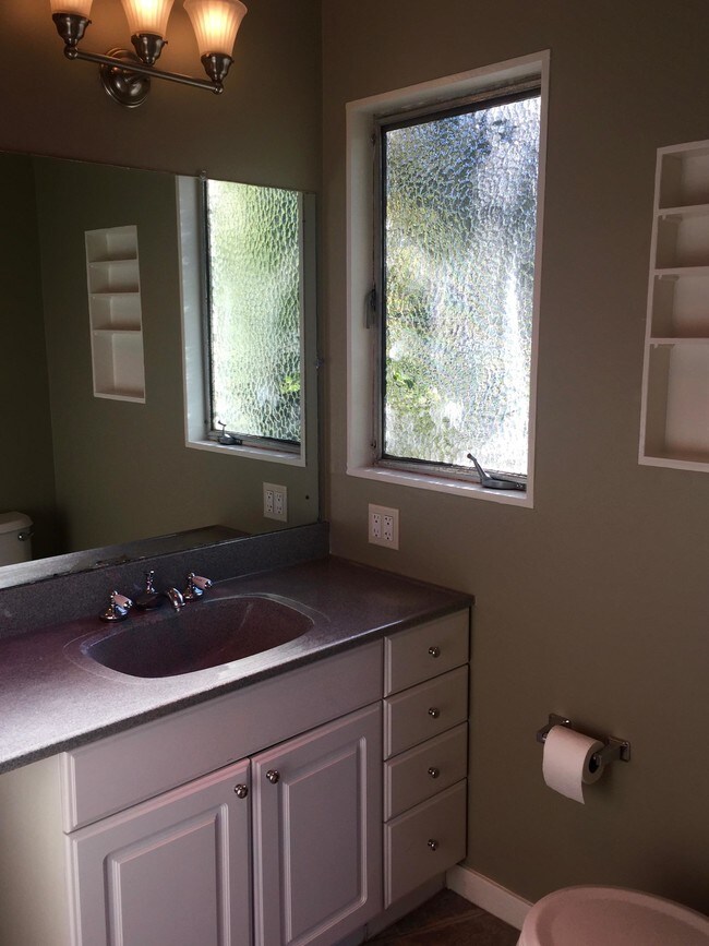 Foto del edificio - 4810 Paradise Dr