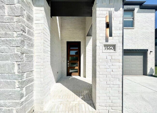 Building Photo - 3560 Rustic Oak Dr