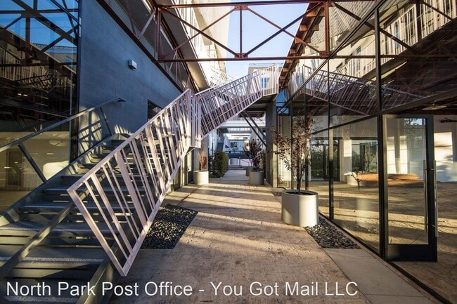 Building Photo - 3077 North Park Way