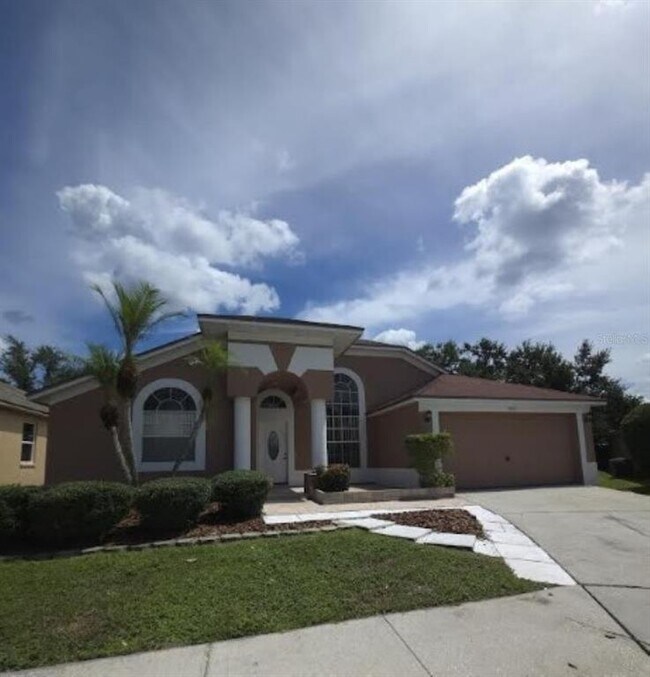 Foto del edificio - 18005 Palm Breeze Dr