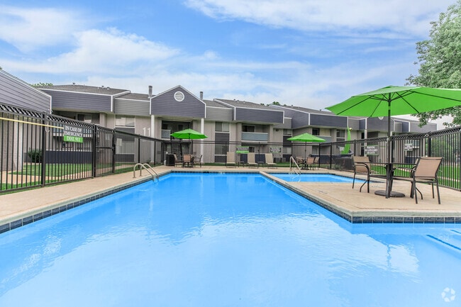 Building Photo - The Arts Apts at Park Place