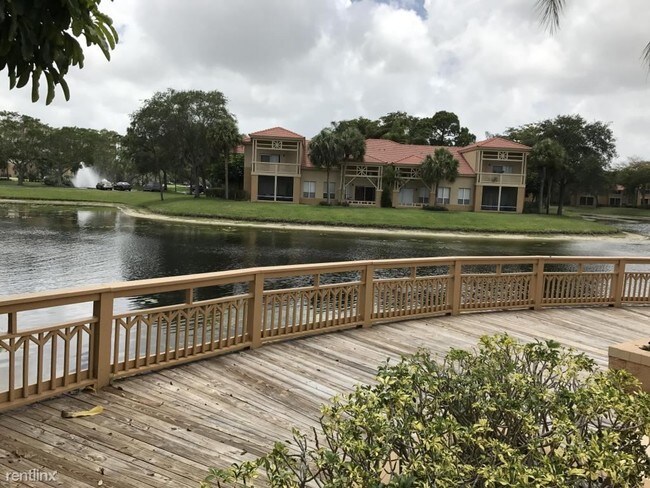Building Photo - 4855 Via Palm Lakes