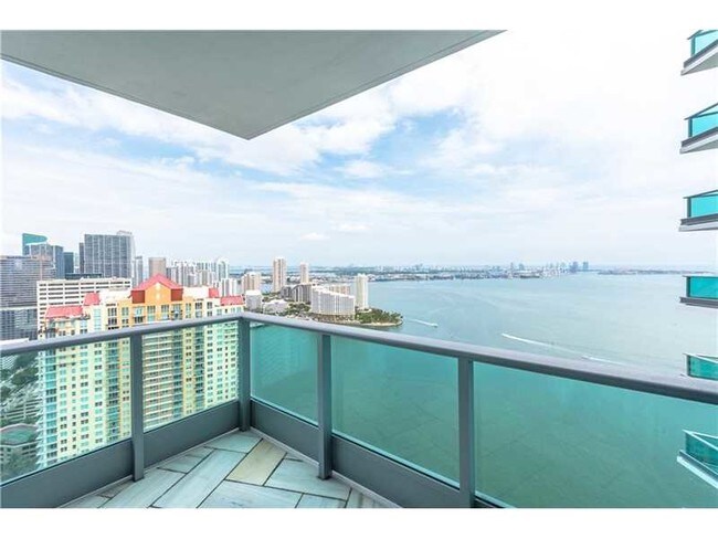 Building Photo - 1331 Brickell Bay Dr