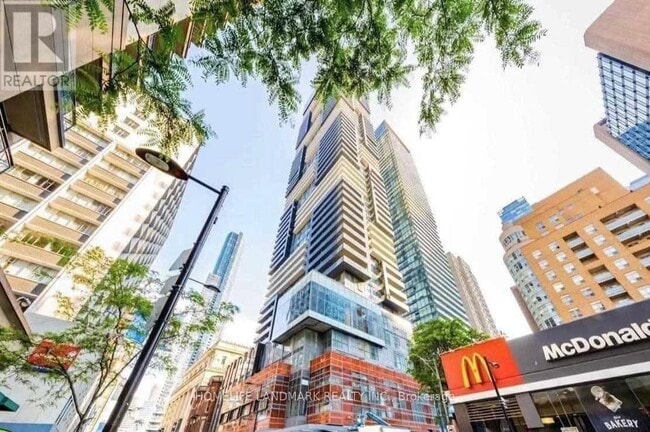 Building Photo - 7 Grenville St