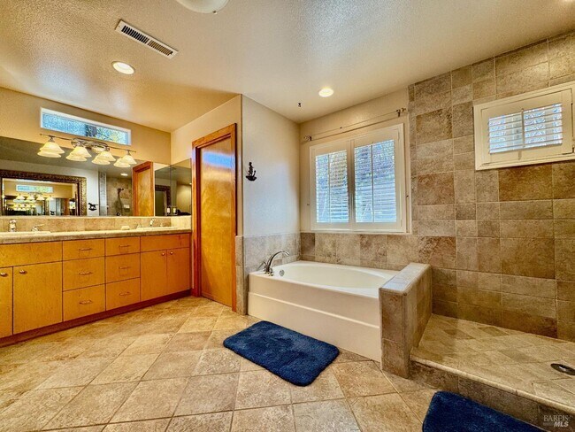 Foto del edificio - 400 Glass Mountain Rd