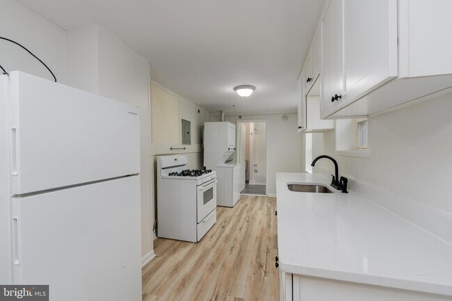 Foto del edificio - 1722 Eastern Ave