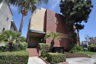 Building Photo - 4414 Woodman Ave