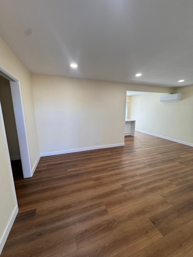 Building Photo - 15419 Cimarron Ave