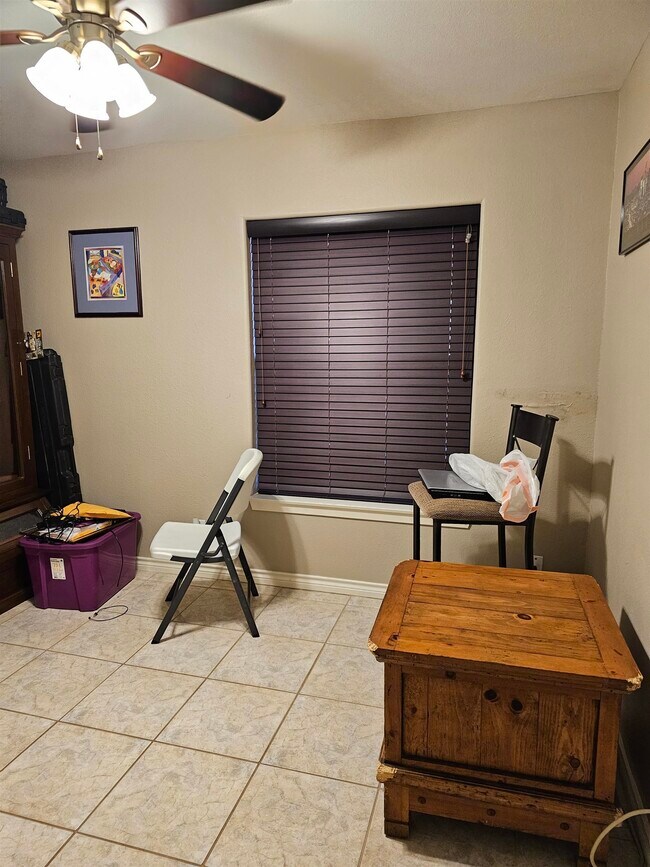 Building Photo - 641 Cherry Hill Dr