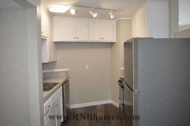 Building Photo - 6049 Northcrest Cir