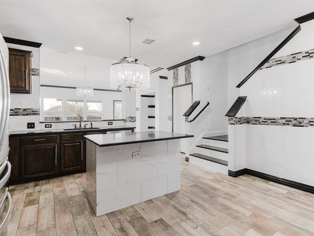 Foto del edificio - 1733 Elm St