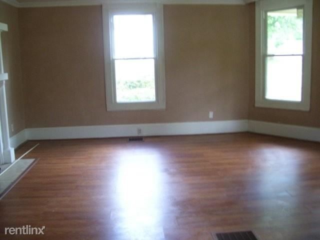 Foto del edificio - 4848 Shulbrook Dr