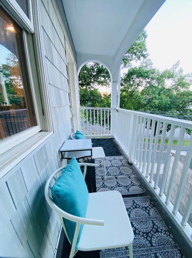 Building Photo - 3 Woodland Dr