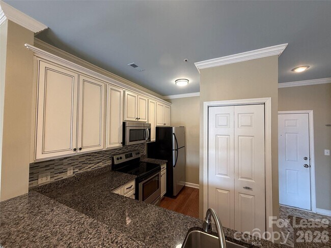 Foto del edificio - 18009 Kings Point Dr