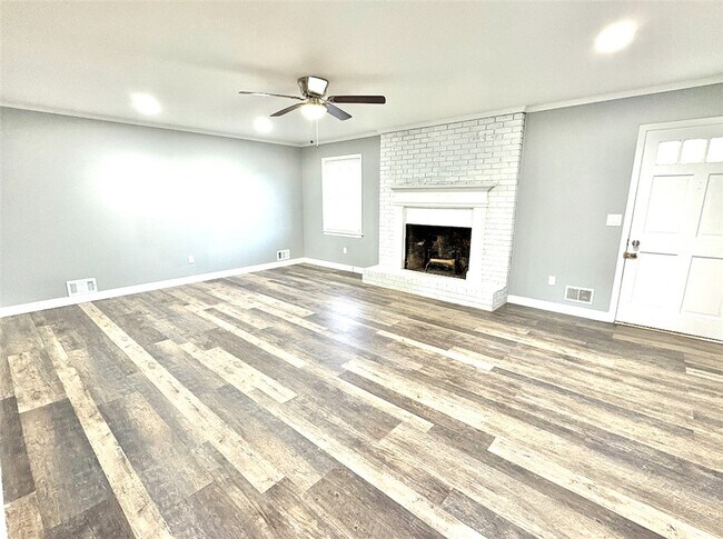 Building Photo - 207 Keystone Dr