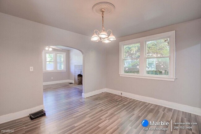 Building Photo - 2 br, 1 bath Townhome - 988 Cleveland Ave ...