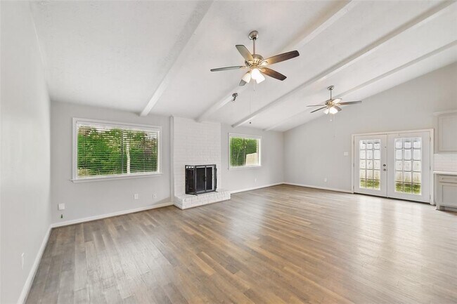 Building Photo - 4511 Ravine Dr