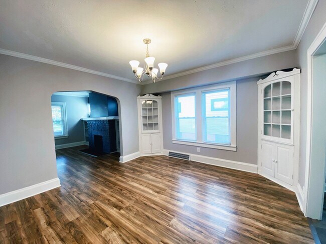 Foto del edificio - 3586 - 3588 Chelton Rd