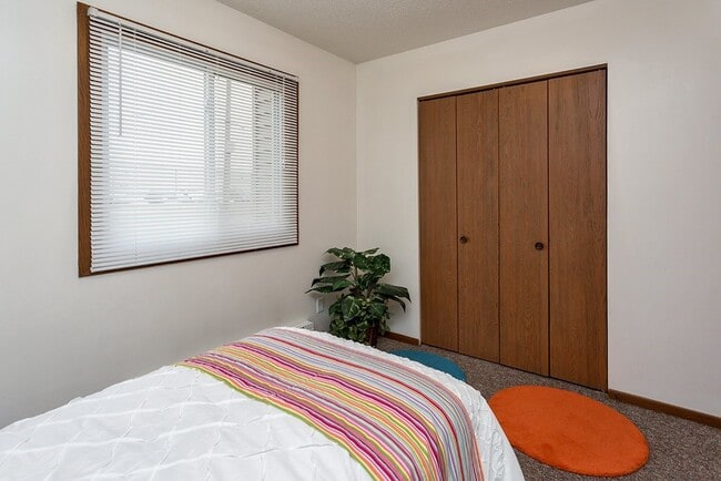 Building Photo - 223 4th Ave