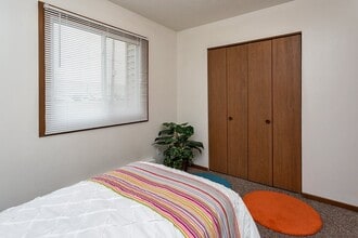 Building Photo - 223 4th Ave