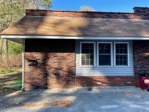 Primary Photo - 239 Main St
