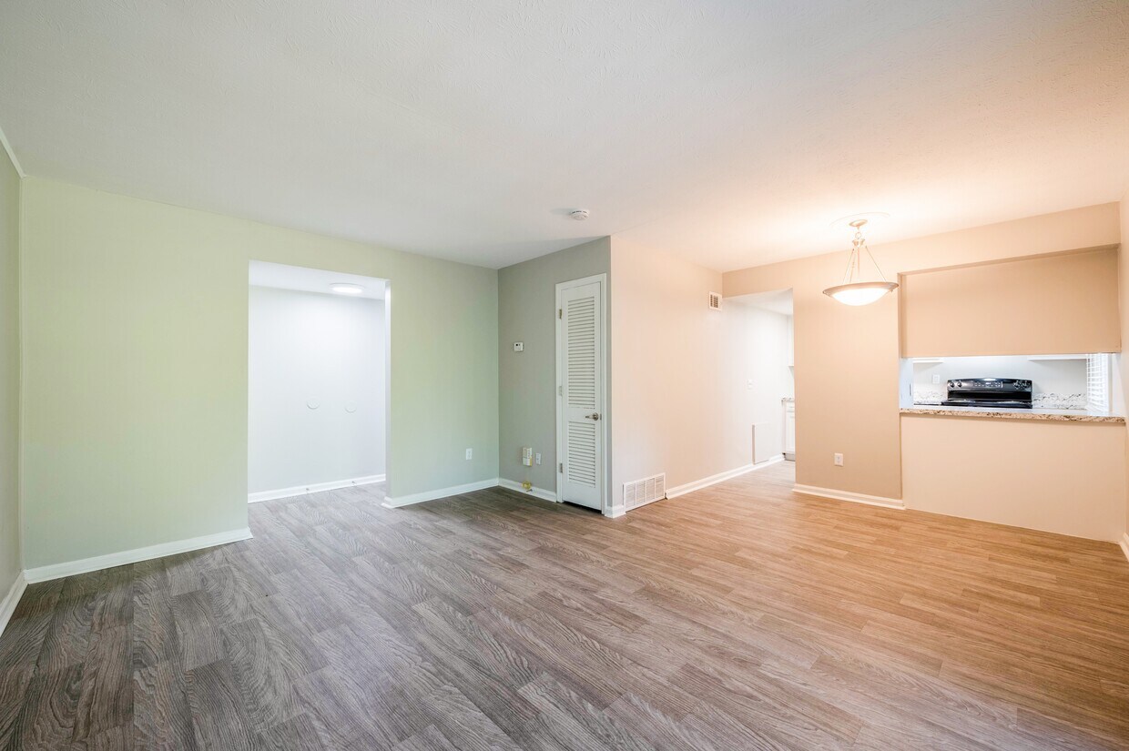 The Life at Edgewater Landing Apartments in Columbus, OH