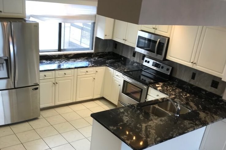 Foto principal - 265 Bay Village Dr