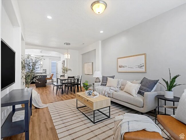 Foto del edificio - 4851 W Daybreak Pkwy