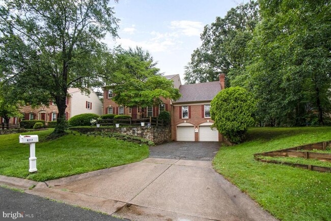 Building Photo - 8217 Lochinver Ln
