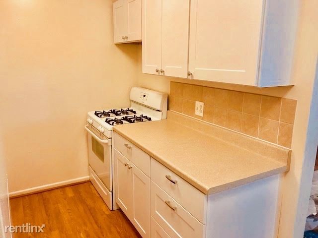 Building Photo - 2 br, 1 bath Condo - 216 Park Terrace Ct.