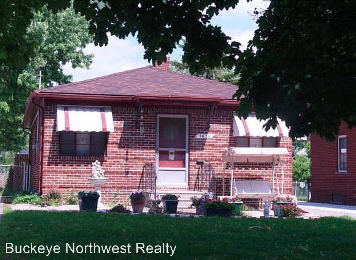 2 br, 1.5 bath House 3656 Torrance Dr House Rental in Toledo, OH