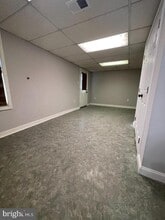 Building Photo - 311 Yale Dr