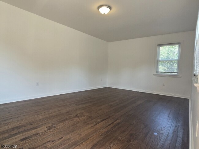 Foto del edificio - 128 1st St