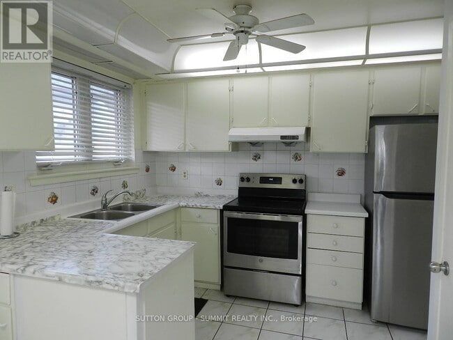 Building Photo - 3367 Verhoeven Dr