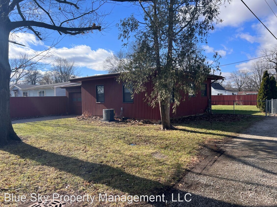 Primary Photo - 2 br, 1 bath House - 301 W Waid Ave