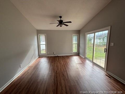 Building Photo - 2043 Lakeridge Dr