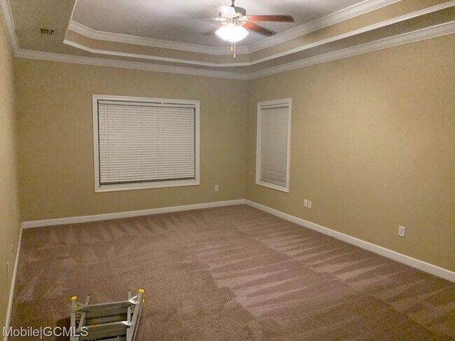 Building Photo - 30460 Pinyon Dr