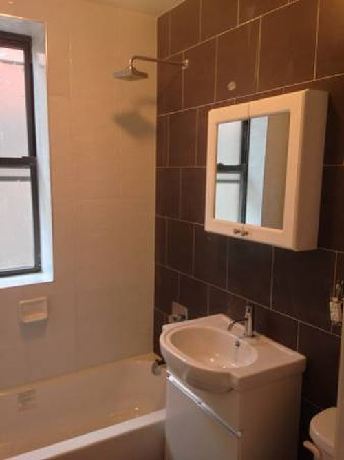 Primary Photo - 665 W 178th St