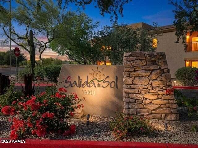 Foto del edificio - 16801 N 94th St