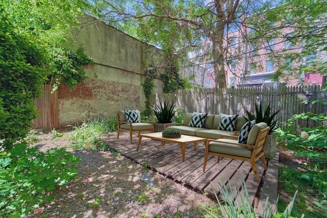 Building Photo - 2 bedroom in Brooklyn NY 11238