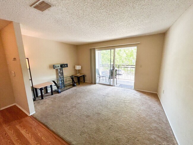 Foto del edificio - 3705 SW 27th St
