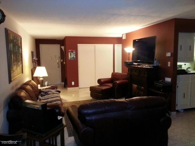 Building Photo - 1 br, 1 bath - 5 Windham Loop