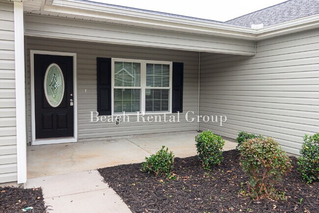 Building Photo - 3 Bedroom ~ Close to Historic Downtown Conway